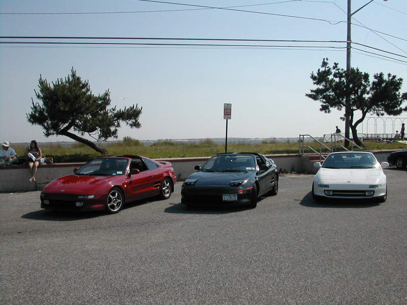 DSCN3211 3 MKIIs.JPG