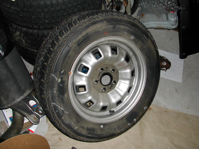 DSCN3326 spare tire.JPG